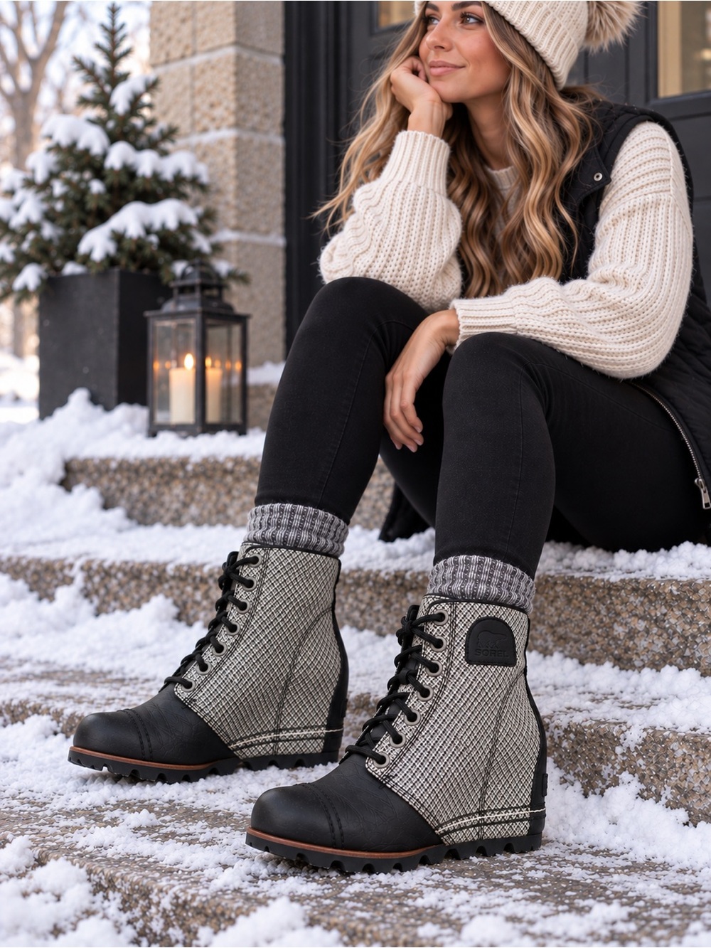Sorel PDX Lexie Wedge Boots Womens Size 9 Black White Woven Lace Up Gorpcore